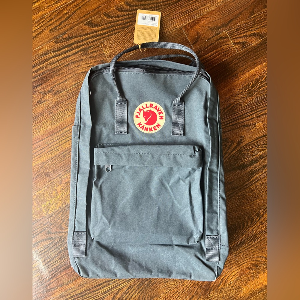NWT, Fjallraven 17 inch laptop bag
